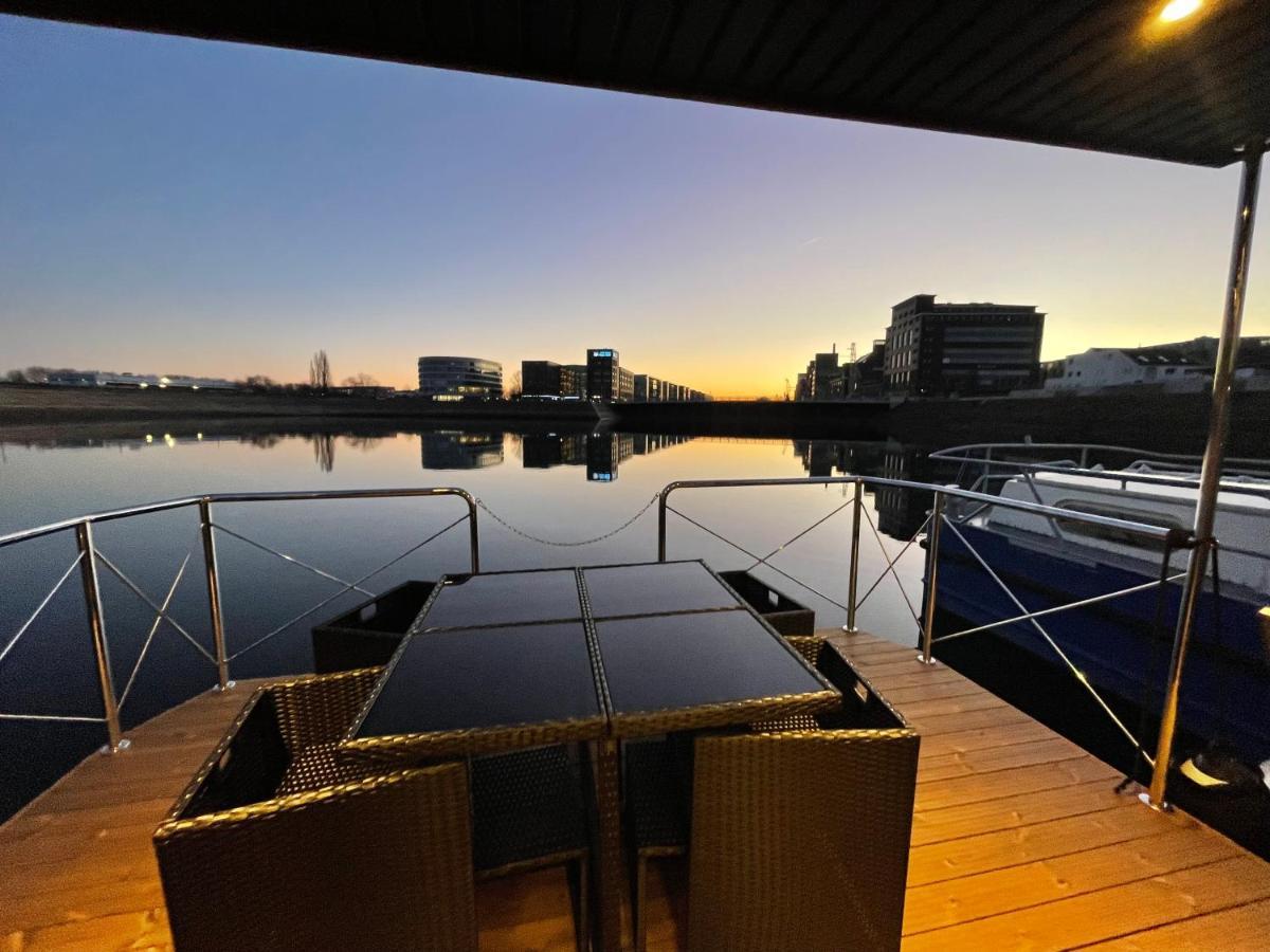 Hausboot Lore Duisburg Exterior photo